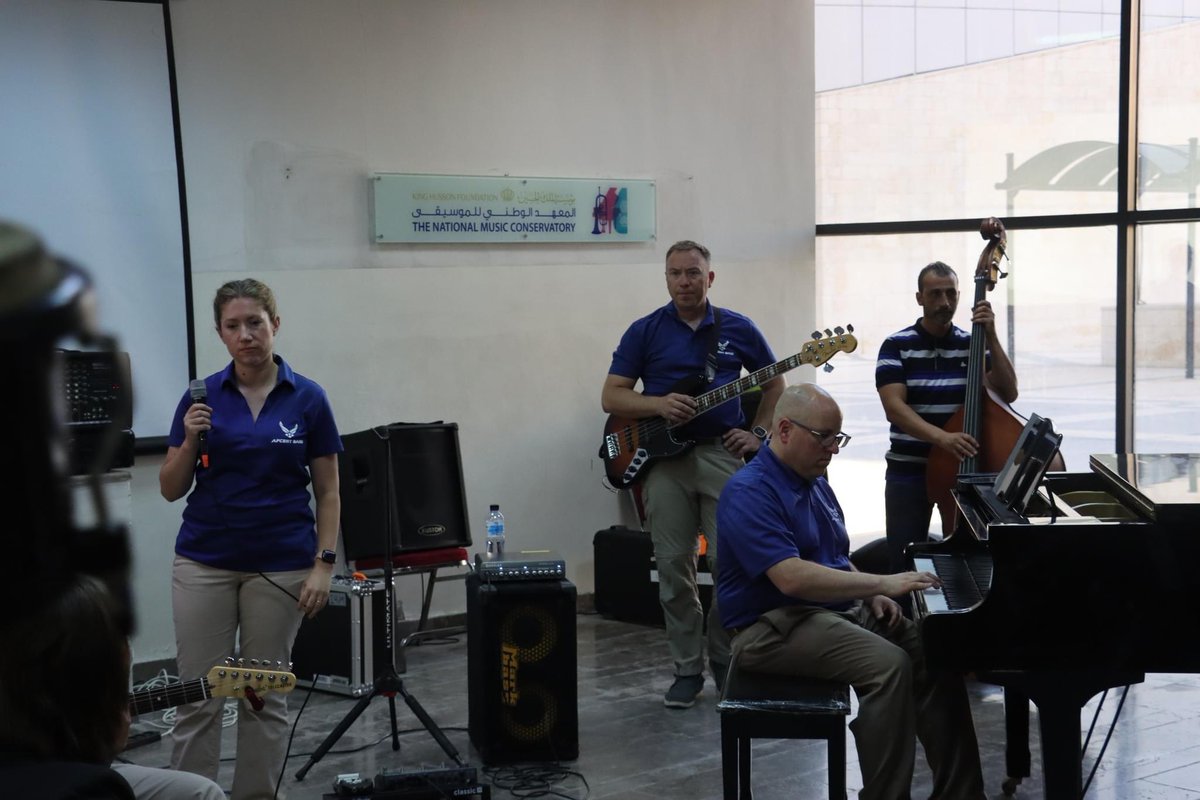 NMC_KHF's tweet photo. We had the incredible honour of teaming up with the @USEmbassyJordan for an unforgettable musical experience. The Air Force Central Band took the stage at the National Music Conservatory, joining forces with our talented students for a jam session!. 🎶🎼
 @KHF_NHF https://t.co/Xdn0WPT0dE