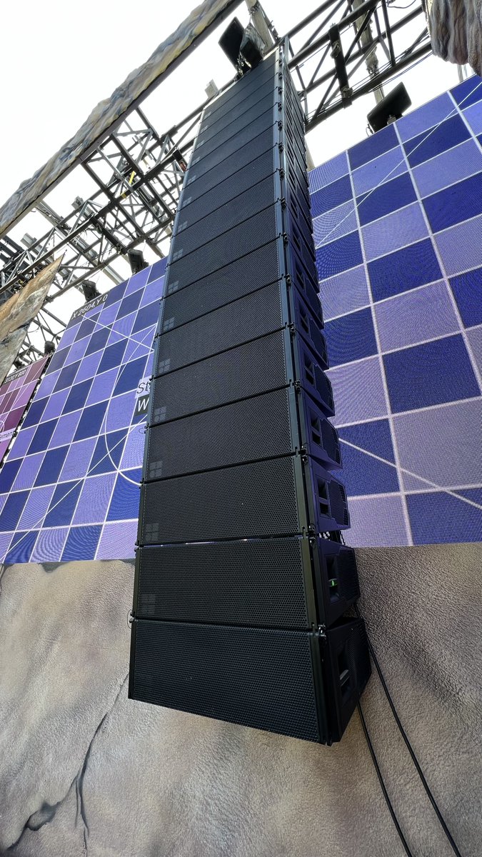 TAG_Live tweet media