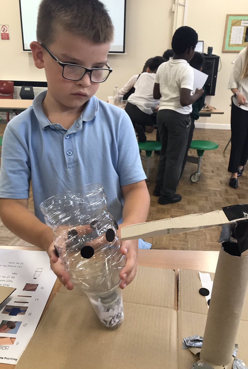 edwardeldersch's tweet photo. A massive THANK YOU to all at Goldthorn Park for being such wonderful hosts and teaching us all how to make a ‘Recycling Machine’ this afternoon. We have had such a lot of fun and made many new friends! #Creativeweek2023 https://t.co/YhRaX0BlZj