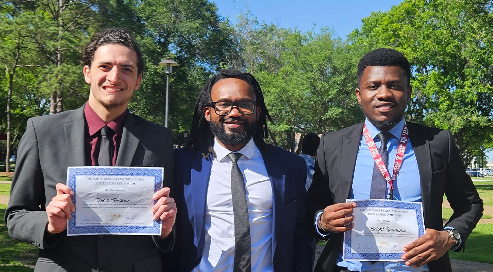 TAMUEngineering's tweet photo. Congratulations to Denis Johnson and Bright Ngozichukwu, graduate students in #TAMUCHen, for winning Best Poster presentation awards at the Southwest Catalysis Society Symposium!
https://t.co/UOxoABLPH4 https://t.co/sGbRNkTs0b