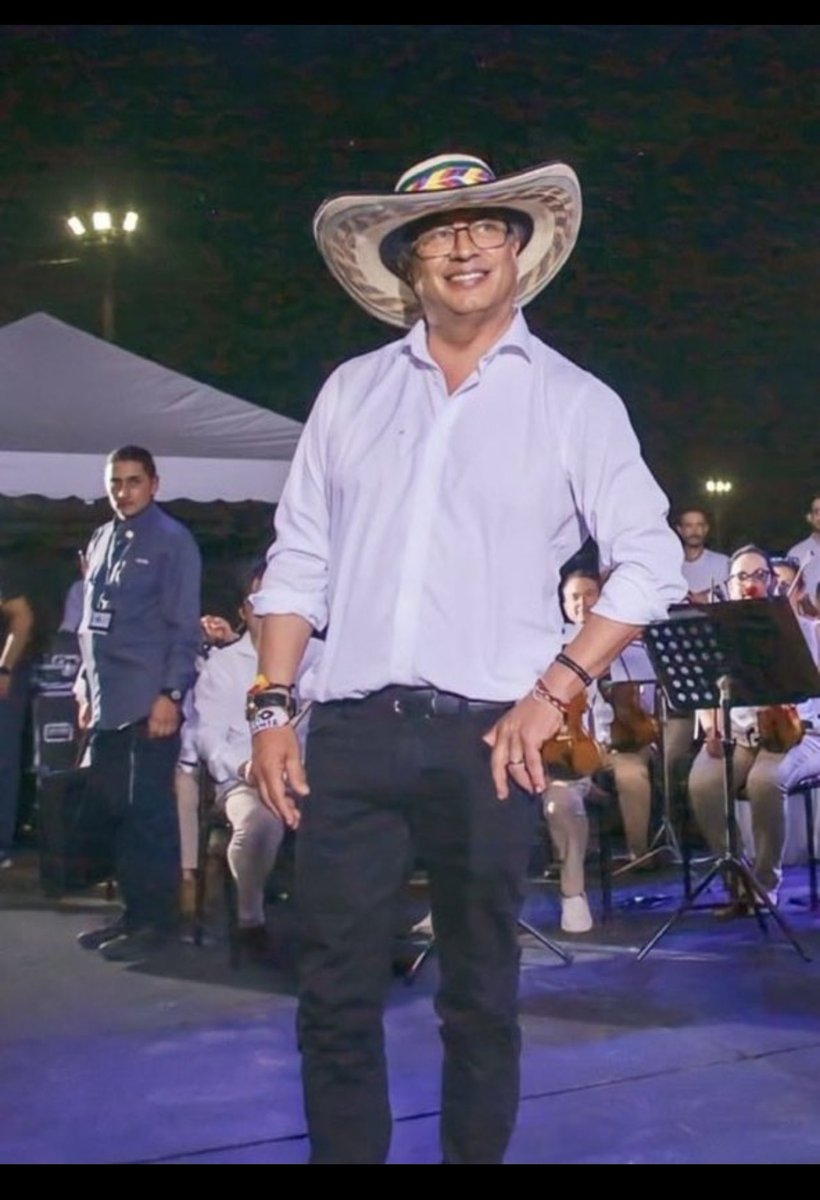 Jhonf Fonseca (@jhonffonseca) on Twitter photo 🇨🇴 Pregunta Con la mano en el corazón: Si en este momento tuvieras la oportunidad de cambiar al Guerrillero Petro por <a href="/AlvaroUribeVel/">Álvaro Uribe Vélez</a> , ¿lo harías?
SI🔄❤️. NO💬🤔 🇨🇴 Pregunta Con la mano en el corazón: Si en este momento tuvieras la oportunidad de cambiar al Guerrillero Petro por <a href="/AlvaroUribeVel/">Álvaro Uribe Vélez</a> , ¿lo harías?
SI🔄❤️. NO💬🤔