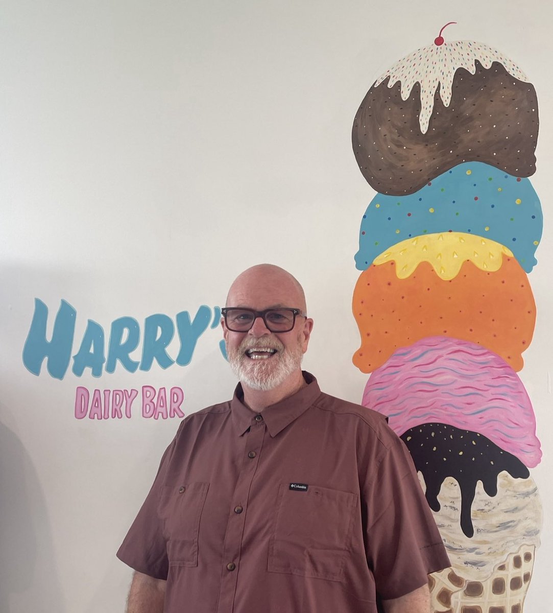 Tim_Banks's tweet photo. Did you know that “A milkshake a day keeps the Doctor away” and the very best shakes are at Harry’s Dairy Bar @blackbushpei 😋 open until 9 pm every night
#peisummer #milkshakes #blackbush #pei https://t.co/DzLVXNy5Ja