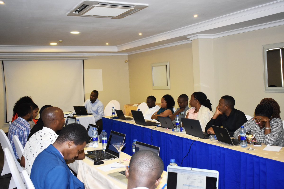 TuicoUnion's tweet photo. Julai 11-12, 2023, Chama cha Wafanyakazi wa Viwanda, Biashara, Taasisi za Fedha, Huduma na Ushauri (TUICO) kwa kushirikiana na IndustriALL Global Union, kiliendesha Semina ya kuwajengea uwezo baadhi ya Makatibu Wasaidizi wa TUICO kutoka Mikoa ya Kinondoni, Temeke, Ilala, Kigamboni, Mkuranga na Pwani ili kuongeza ufanisi katika utendaji wa shughuli za kila siku za Chama.

Katika semina hiyo iliyofanyika Dar es Salaam, Makatibu hao Wasaidizi walikumbushwa kuhusu matumizi ya Mfumo wa Taarifa wa Chama (TUICO Management Information System), majukwaa ya Mikutano na Vikao, kama vile, Zoom, mitandao ya Kijamii na namna mbalimbali za kidigitali za kuratibu nyaraka zinazotumika katika shughuli za kila siku za Chama.

Ili kuendana na kasi ya kukua kwa sayansi na teknolojia, TUICO imeweka mikakati mbalimbali kukuza matumizi ya mifumo na majukwaa ya kimtandao ili kuongeza tija na ufanisi katika uendeshaji wa shughuli za kila siku, ikiwa ni pamoja na namna za ukusanyaji na uratibu wa taarifa za wanachama na za kiutawala sambamba na kuwafikia Wanachama kwa urahisi.

Semina hiyo ni sehemu ya mradi wa TUICO na IndustriALL, na ilifunguliwa na Naibu Katibu Mkuu wa TUICO, Tamim Salehe aliyeambatana na Mkuu wa Idara ya Fedha na Utawala, Isaya Sylvester na kuhudhuriwa na Mratibu wa Mradi, Bi. Margaret Ndagile na Wawezeshaji kutoka Kitengo cha TEHAMA, TUICO Makao Makuu, Charles Isdory, Venance Majula na Winston Katema.

#MshikamanoDaima #WanachamaKwanza #TUICO #NguvuYaPamoja #Tehama 

@IndustriALL_GU @industriallssa