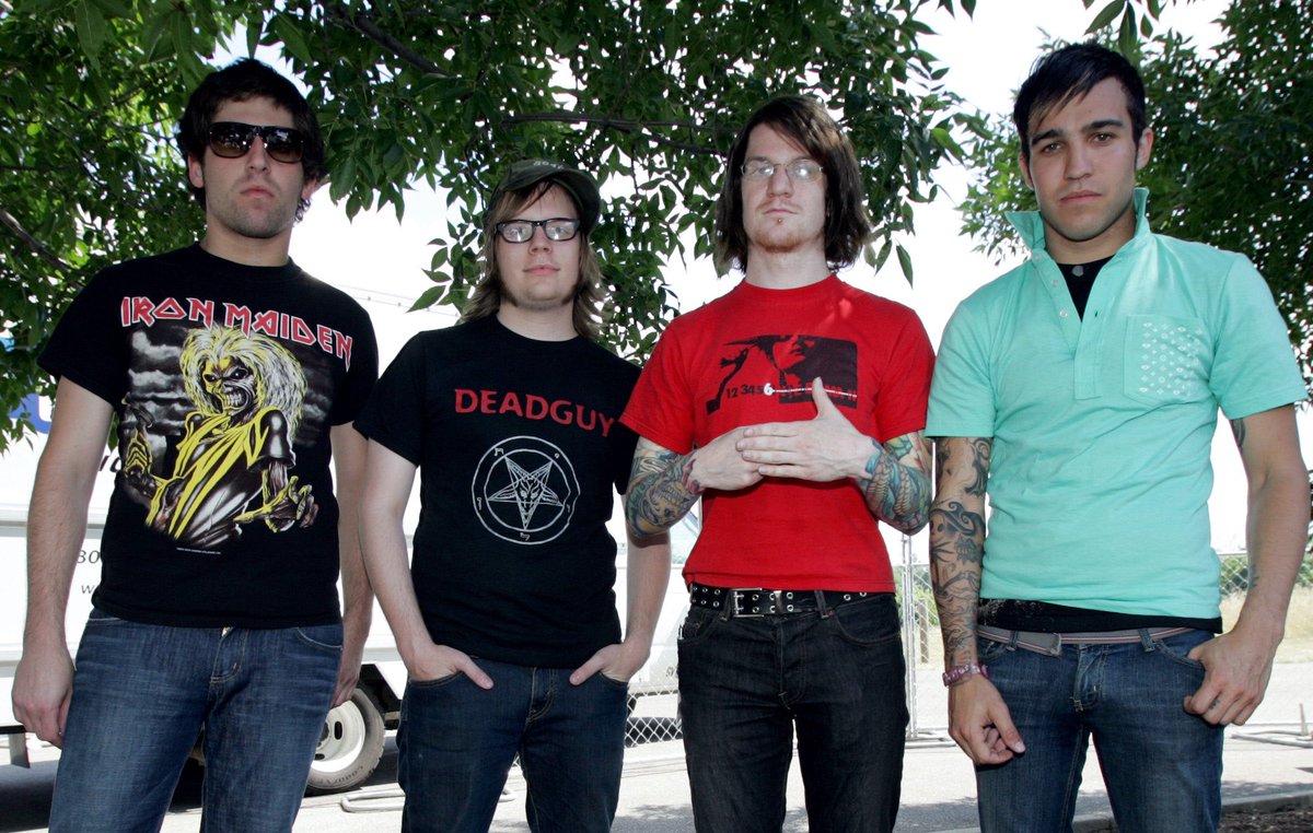 fangzups's tweet image. &quot;i only want sympathy in the form of you crawling into bed with me&quot;