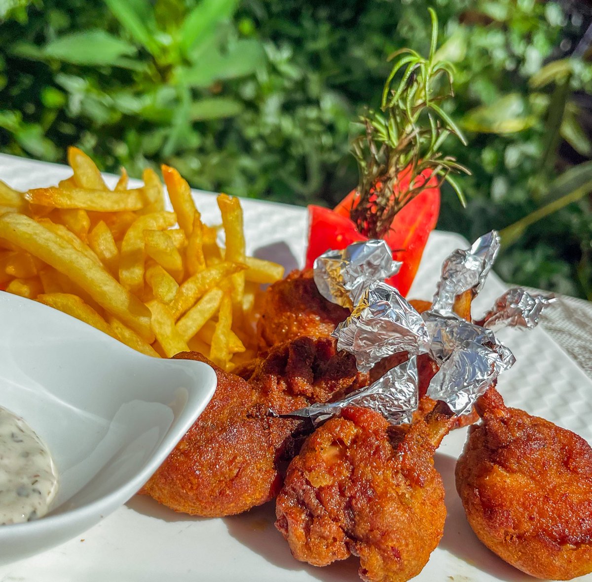 Craving a quick bite, chicken lollipops are a good idea. 
#lazioug #dinewithus