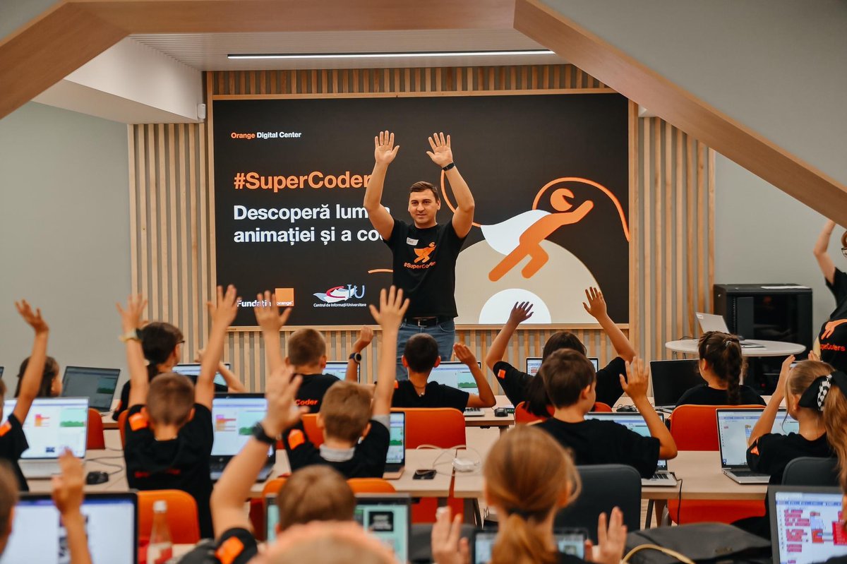 crmindrescu's tweet image. WOW🤩 WOW🤩 WOW🤩
Doing coding has never been so tempting as it is today at @OrangeMD Digital Center ✨
Another generation of #SuperCoders raising & ready to rock the digital era 
m.facebook.com/story.php?stor…