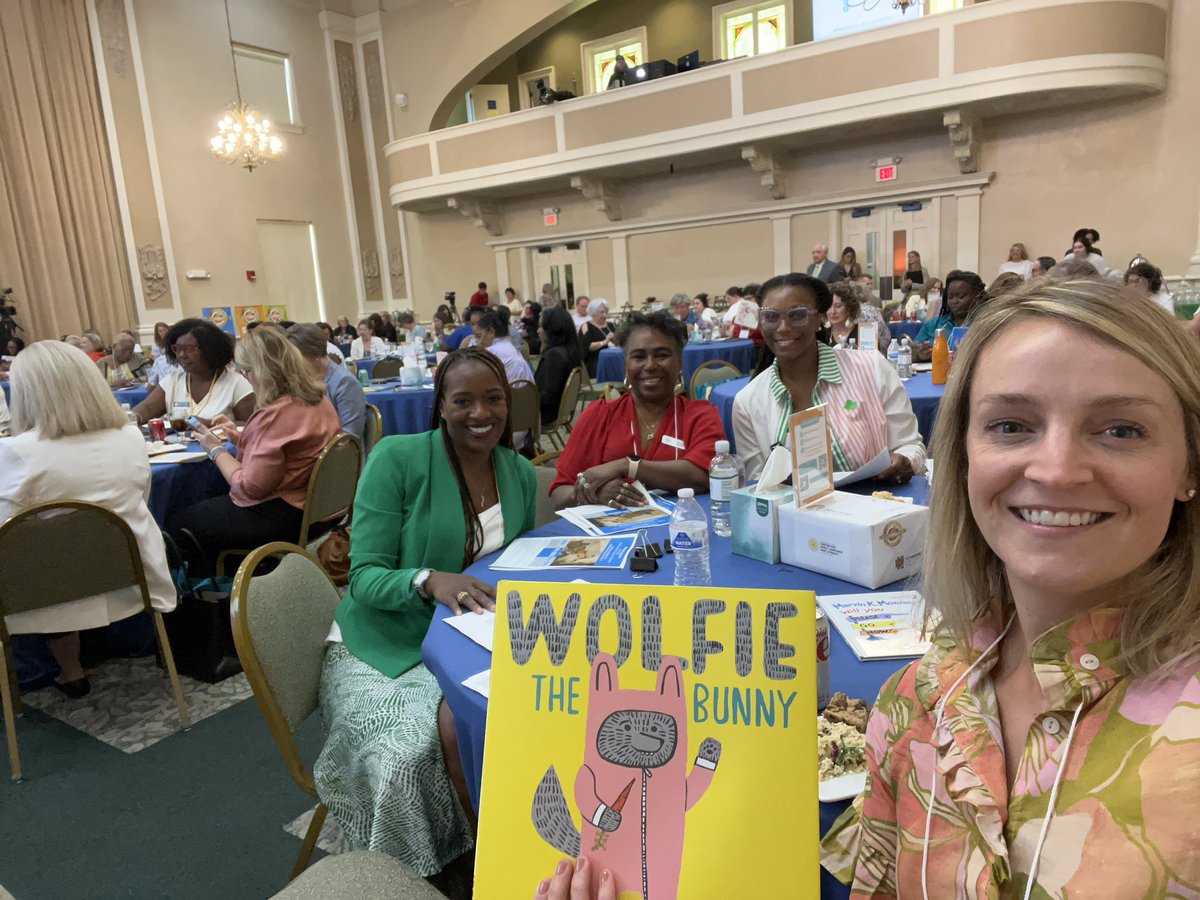 LBollman_thinks's tweet photo. #RollinsCenter and @CoxCampus engaged with hundreds of #georgia education leaders @DealCenterGC #summit2023 #literacyandjusticeforALL #dealcenter #coxcampus @bmona09 https://t.co/aWMUndHWJO