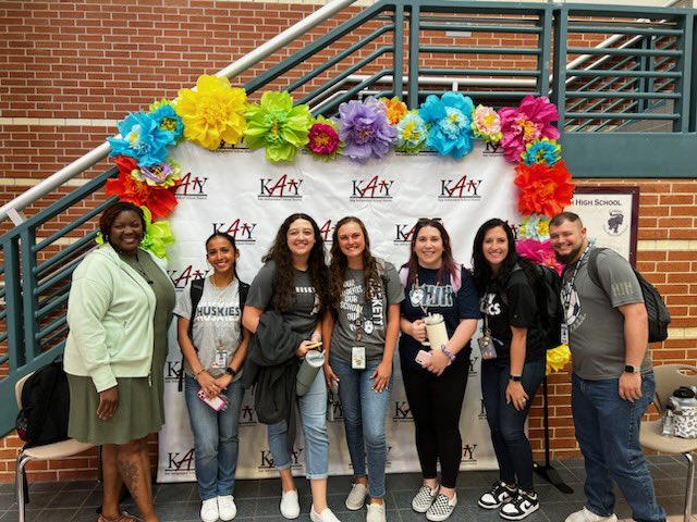 averyy_0724's tweet image. getting out summer professional learning on ☀️ #engage2023 #wearehaskett @HaskettJH