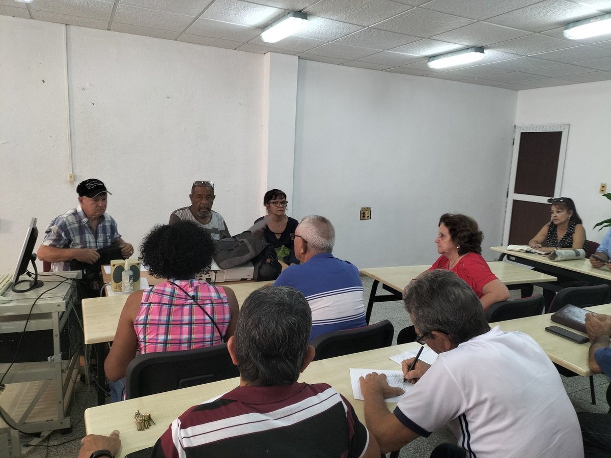 OTN_VC's tweet photo. La calidad de nuestros servicios y la confianza sobre la correcta ejecución de los mismos es primordial para nuestros clientes,por ello la #otnvc y sus unidades reciben la evaluación de la #ONARC para renovar la condición de acreditados de nuestros laboratorios de calibración https://t.co/CKuxlSjtAs
