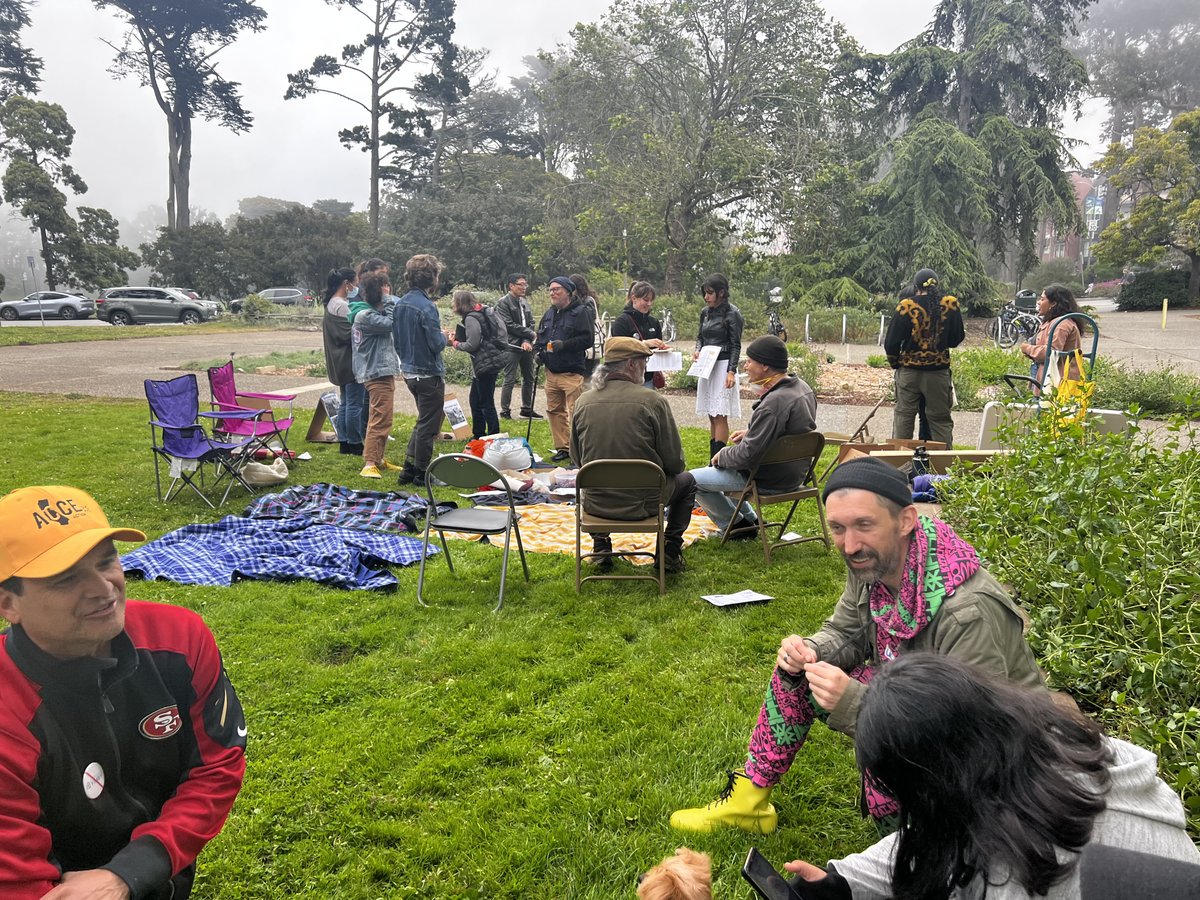 REPCOALITIONSF's tweet photo. Yesterday we planned a teach-in outside SF Planning's Open House promoting the Mayor's developer giveaway plans. Though a ranger was called on us for "tabling and solicitation", it was very clear residents want to learn about the #CitywidePeoplesPlan for truly affordable housing! https://t.co/1a929uAuCJ