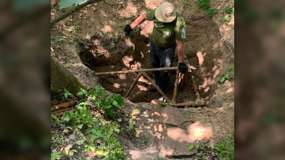 Metal detectorists find buried WWII aircraft in Ukraine while disarming wartime bomb buff.ly/44n98Uj