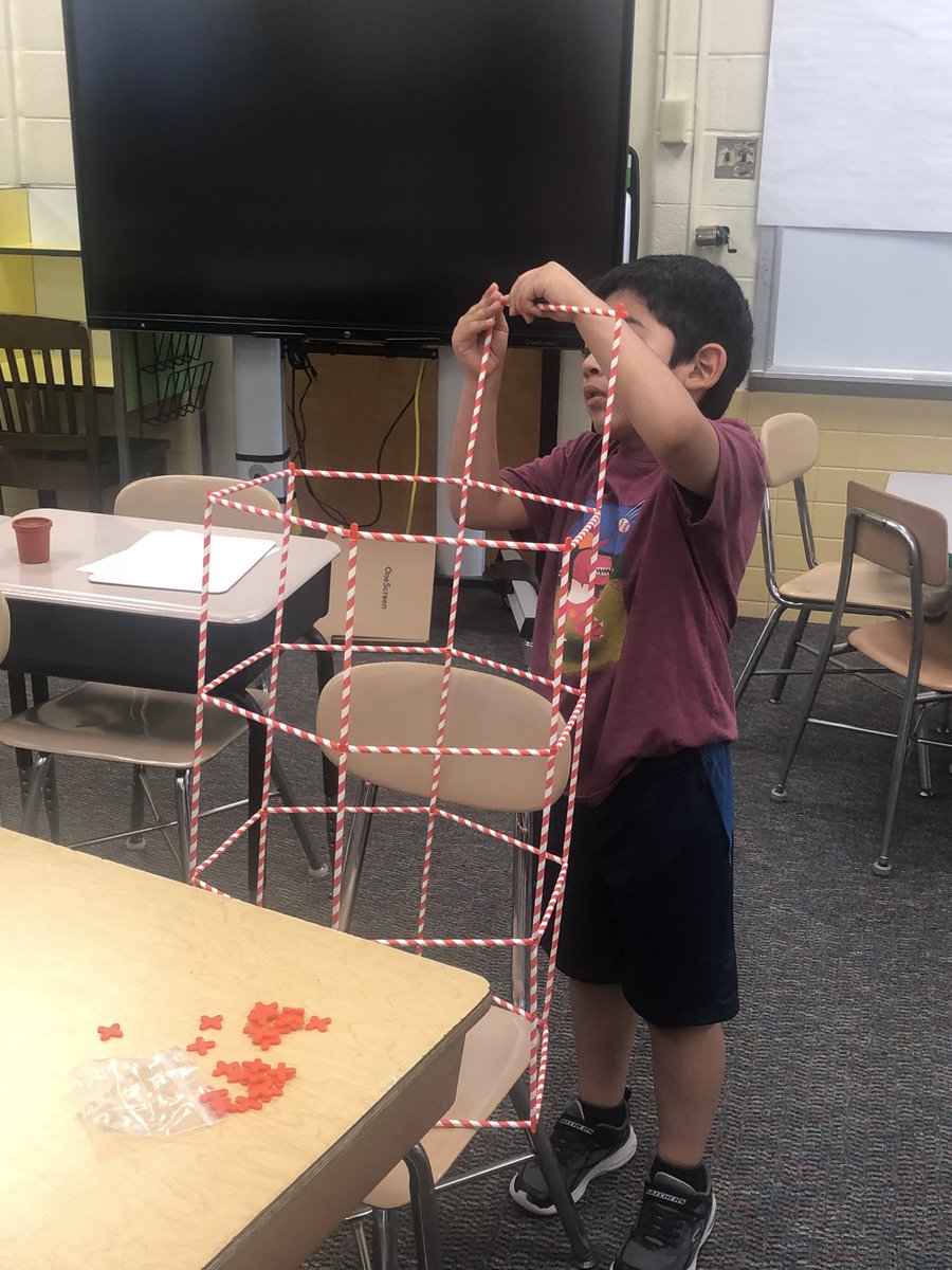 Stephanie Schlessel (Shilan) tweet media