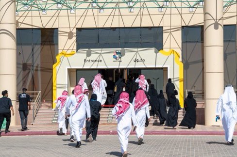 TabukPrincipal's tweet photo. انطلاق فعاليات اليوم الأول من #ملتقى_شركاء_نيوم_للتوظيف الهادف لتمكين طاقاتنا الوطنية الشابة في سوق العمل ومساعدتهم على بدء مسيرة وظيفية واعدة. https://t.co/bT0lUoXfMy