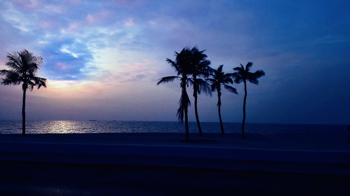 subbuRG87's tweet image. 2015 la sharjah le edutha photo #sharjahbeach #samsungnote5