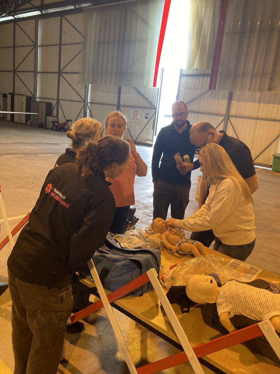 HelenTurnham's tweet photo. @SORT_Oxford were delighted to join forces with @TVAirAmb to share learning around care of Technology Dependent Children in the community. @CharlieBrans @PICUoutreach @sandra_paskins https://t.co/VC71sJ1MJb