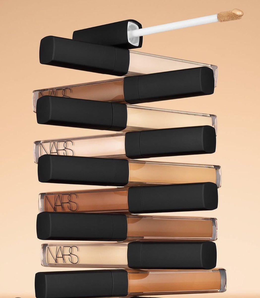 dluxcosmetics's tweet photo. Attention‼️
NARS Natural Radiant Longwear Foundation &amp; Radiant Creamy Concealers are currently 25% off! 

For a limited time only. Get yours today 😎🛍️

https://t.co/HhkuGTzMT6 https://t.co/M085E3flSc