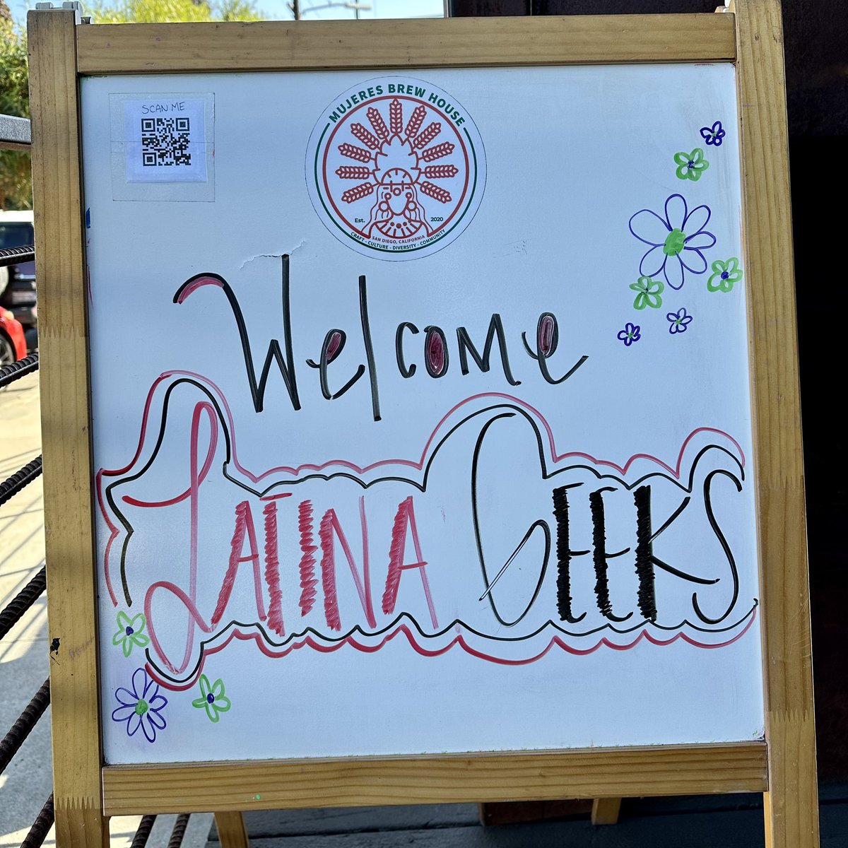 V_I_C_T_O_R___'s tweet image. Our team had the honor to be in the presence of so many Super Chingonas 💪🏽(as @anarey puts it) earlier this week to celebrate the 4th anniversary of #LatinaGeeks day in the City of #SanDiego at the Latina owned and empowered Mujeres Brew House 🍺