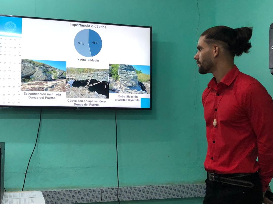 En la <a href="/UniversidadMoa/">Universidad de Moa Dr. Antonio Núñez Jiménez</a> defiende trabajo de diploma estudiante de geología que tributa al desarrollo del  #geoturismo y a la protección del patrimonio geológico en la provincia de Ciego de Ávila <a href="/CubaMES/">MES</a> <a href="/WalterBG_MES/">Walter Baluja García</a> <a href="/MEP_CUBA/">Ministerio de Economía y Planificación de Cuba</a> <a href="/citmacuba/">Ministerio de Ciencia, Tecnología y Medio Ambiente</a> <a href="/ElbaRosaPM/">Elba Rosa</a> <a href="/E_castellanosA/">Enrique Castellanos Abella</a> <a href="/IgpCuba/">IGP</a>