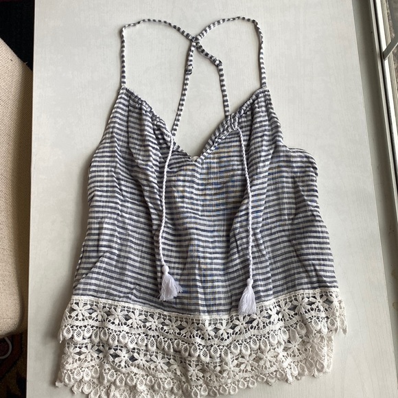 SPEDTeacher77's tweet photo. So good I had to share! Check out all the items I'm loving on @Poshmarkapp #poshmark #fashion #style #shopmycloset #jcrew #lululemonathletica #abercrombiefitch: https://t.co/aJWYZ8CrFo https://t.co/NPfaLdCiwN