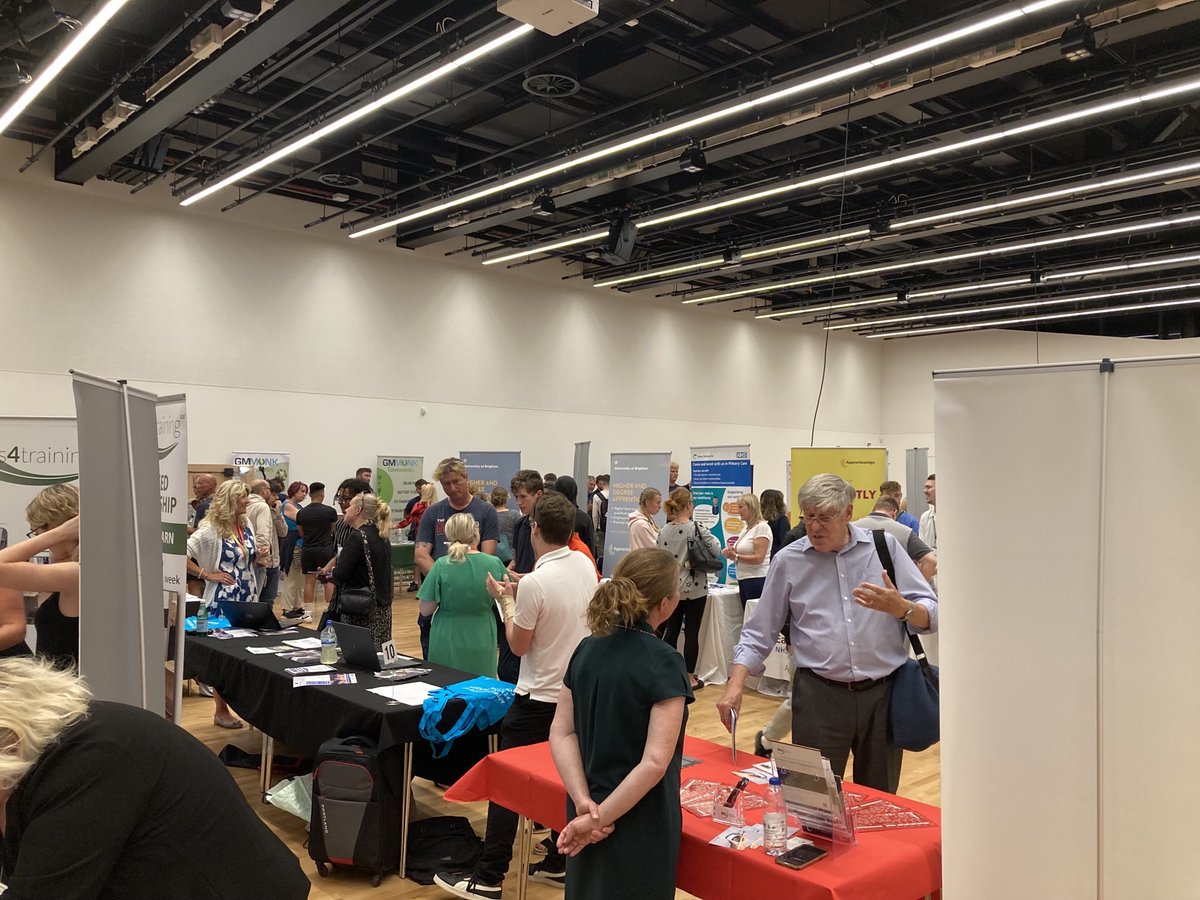 CareersHubES's tweet photo. 38 employers, training providers and colleges have come to run stalls at the Eastbourne Apprenticeship Roadshow this evening who have provided  opportunities for attendees to talk  about their future career options https://t.co/QvbsDBJlYG