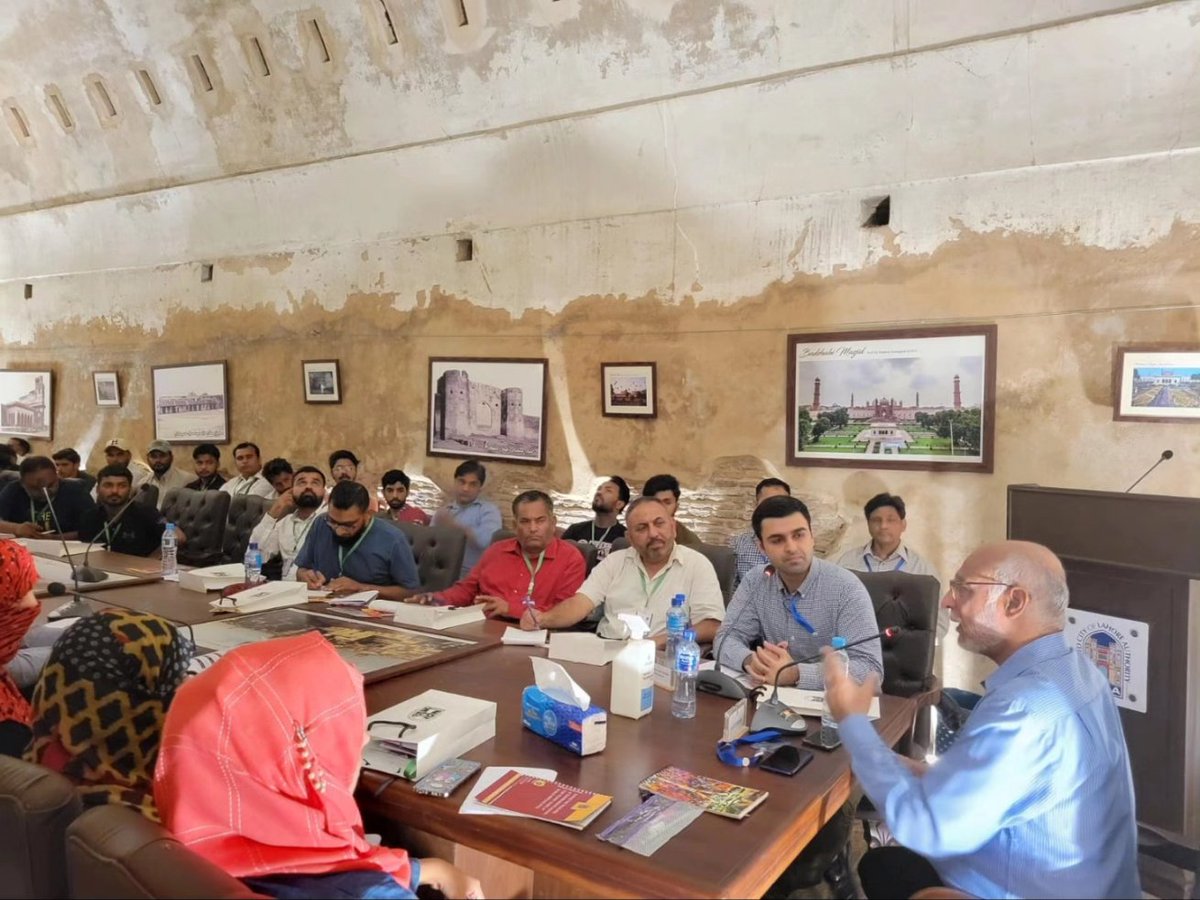 WCLAuthority's tweet photo. The 5-Weeks Tourist Guide Training Course has started today from 12-June-2023. The course is organised by Tourism & Events wing for 65 Participants.
#walledcitylahore #wcla #guidecourse https://t.co/DWj0sPCrYA