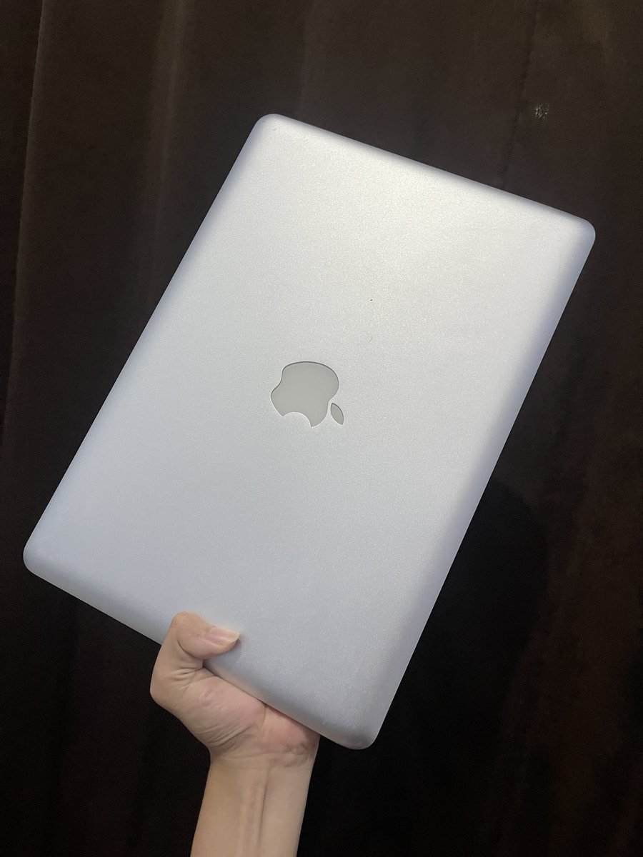 Galaliell's tweet image. WTS MACBOOK PRO 2012 MD101
Ram 10gb
SSD 256gb
HDD 500gb
Core i5

Masih ngebuttt bgt buat dipake aplikasi berat 

Kelengkapan macbook + charger only
Dom bintaro sektor 3
Jual 2.500.000 (net)

Minus di foto berikut nya

#jualmacbook #macbooksecond #jualmacbookmurah #jualiphone