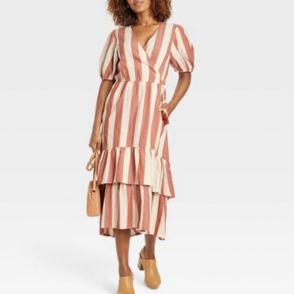 HenryWyatt's tweet photo. So good I had to share! Check out all the items I'm loving on @Poshmarkapp #poshmark #fashion #style #shopmycloset #anneklein #knoxrose: https://t.co/iAksRonctP https://t.co/xyCLEs6ZzX