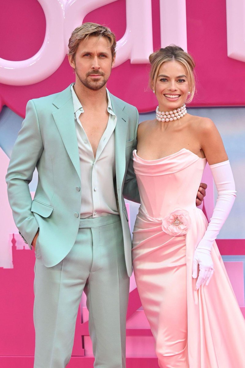 Ryan Gosling and Margot Robbie at the #Barbie European Premiere.