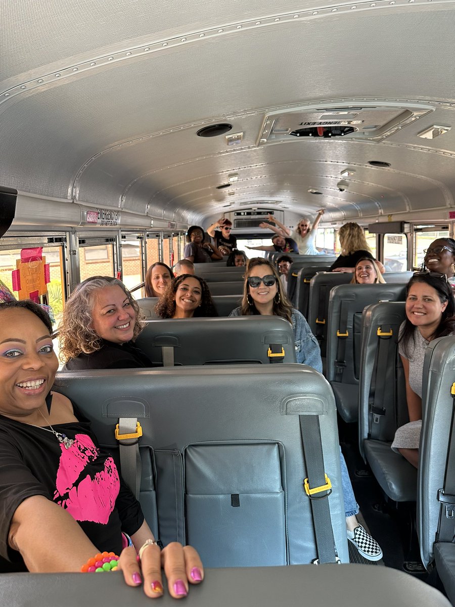 Elizabeth Merino tweet media