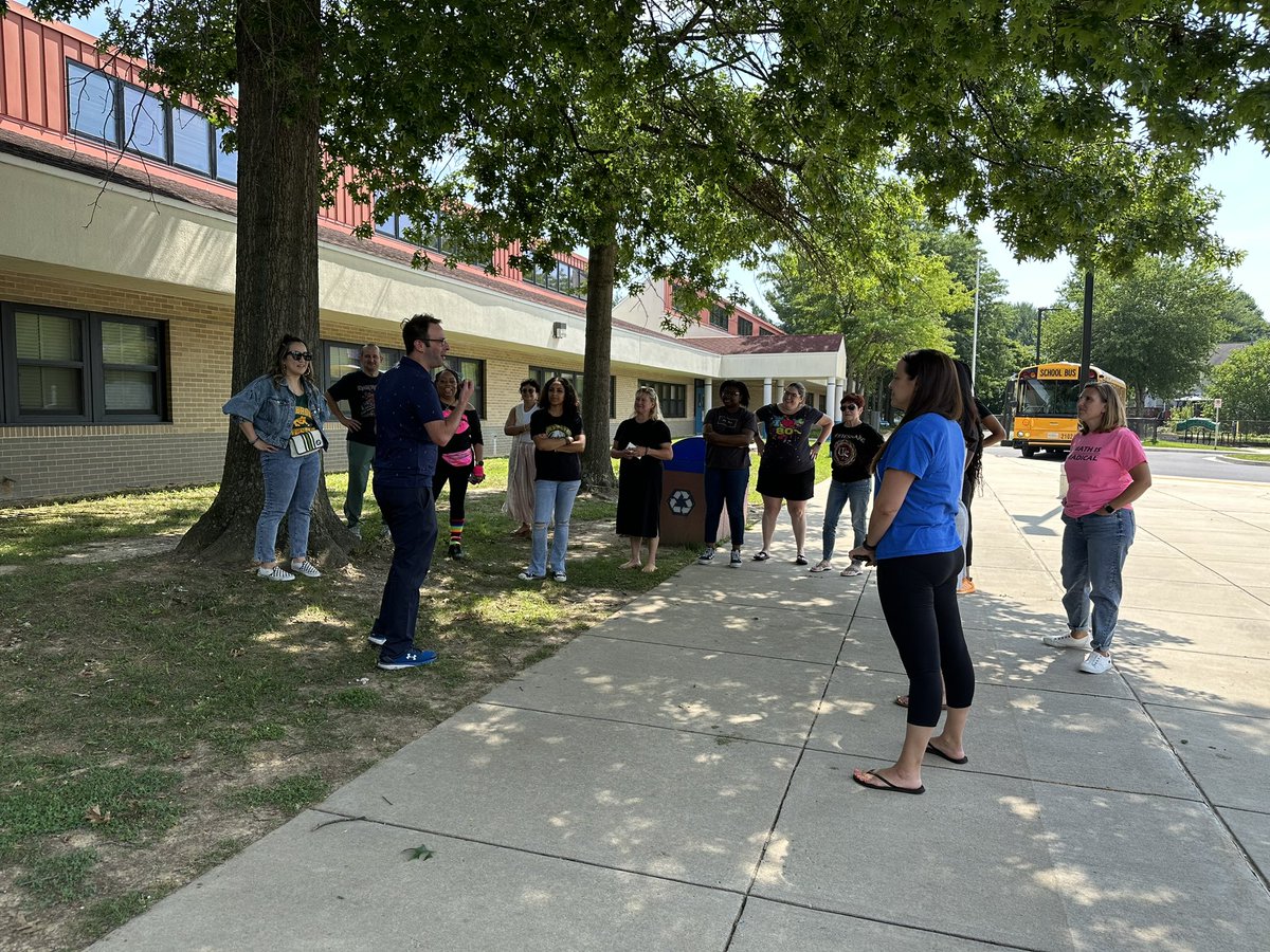 Elizabeth Merino tweet media