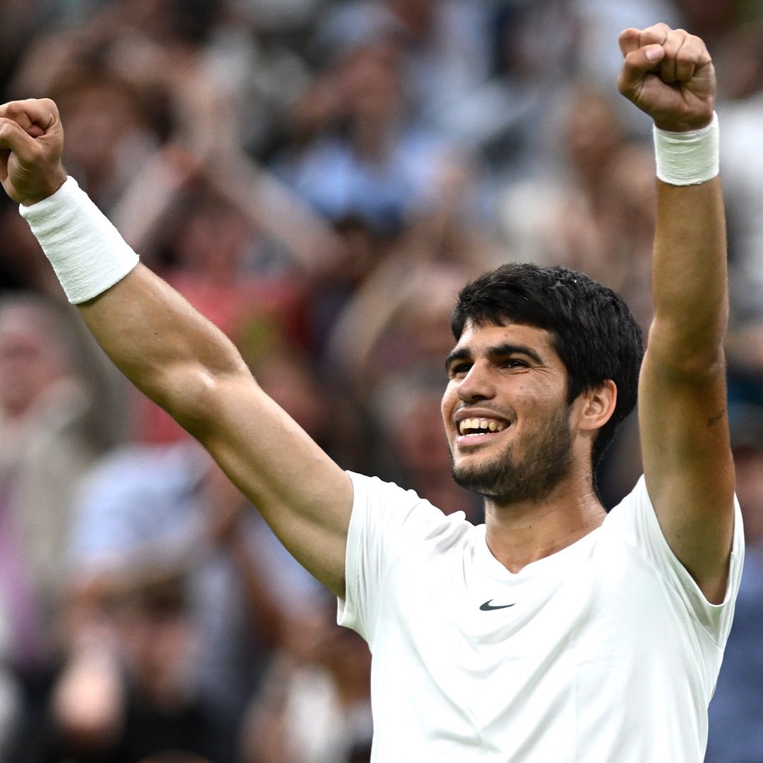 AlcarazSzn's tweet image. People lazily group other young players together with Alcaraz

he is so far ahead it’s a joke, 4 masters, a grand slam title and world #1

what players at this age lack is consistency and he is 45-4 in 2023 &amp;amp; he was not physically 100% in 3 of those losses

Different level 👏