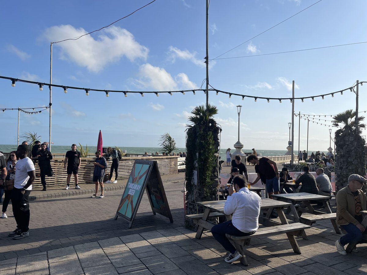 danielpdcurtis's tweet photo. Decent weather for it. #DevelopConf https://t.co/sYxOyHDOSn