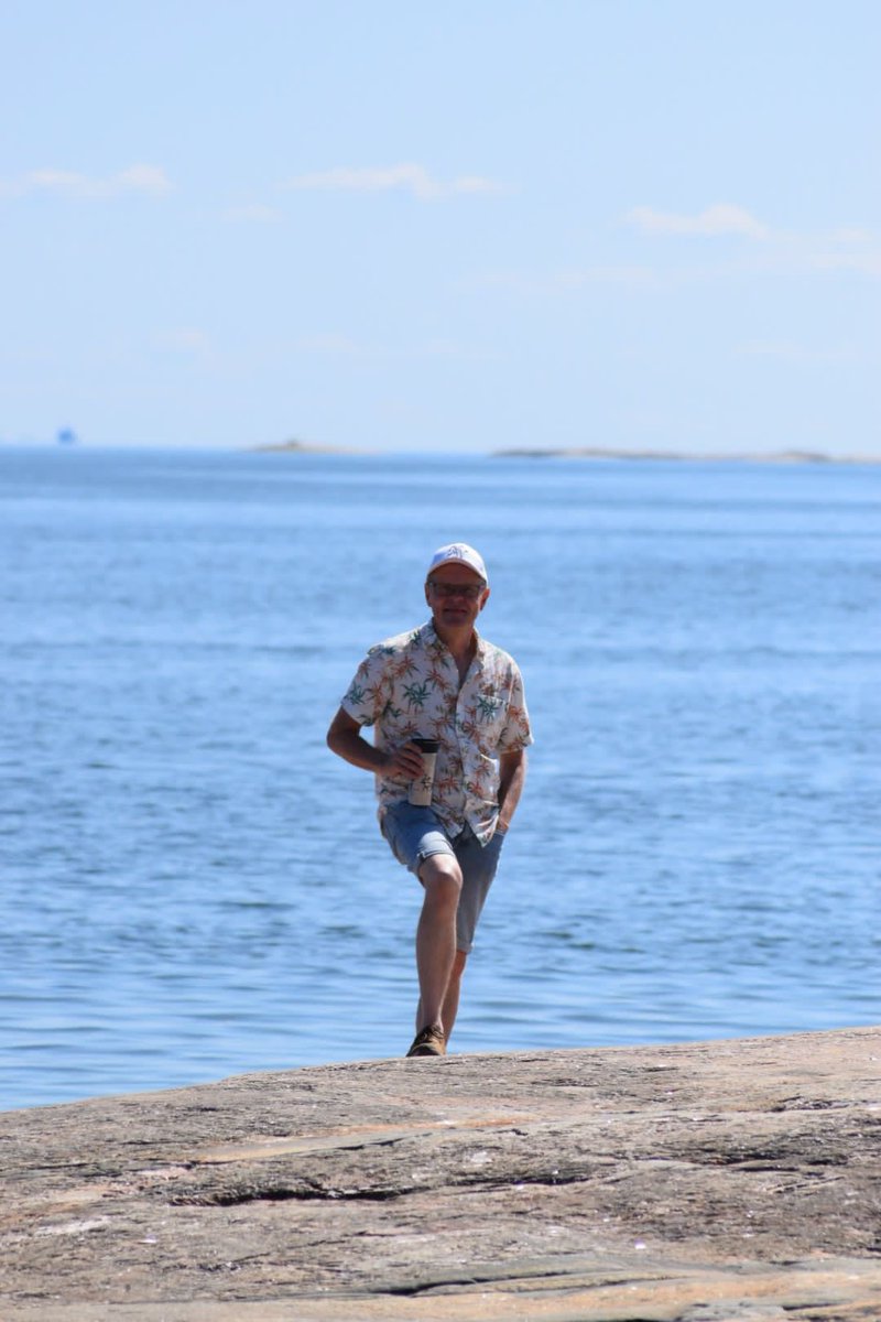 HessuHannukkala's tweet photo. #TLB2 risteilyn kohteena aurinkoinen #Pirttisaari. #uuvi #Sipoo
Videolla näkyy suuri määrä #merimetso’ja. Toivottavasti niiden määrä vähenee tulevina vuosina. https://t.co/2yQsqCbdEn