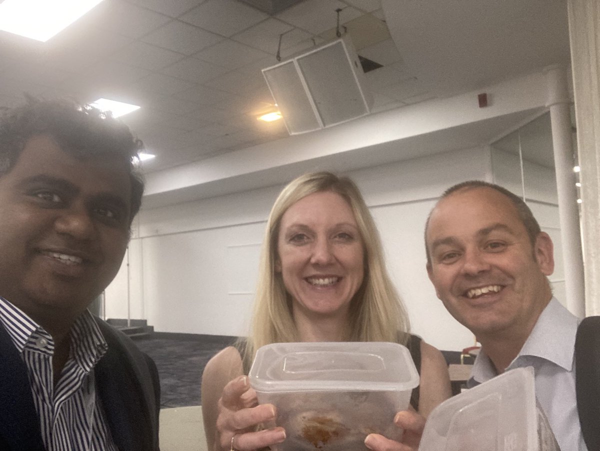 Stay long enough and you get treated to roast chicken at the Sheridan🤩 thank you ⁦<a href="/MICPPrimaryCare/">Manchester Primary Care</a>⁩, Fantastic afternoon celebrating all things General Practice in Manchester ⁦⁦<a href="/carrabradley/">Caroline Bradley</a>⁩ ⁦<a href="/NHSuk/">NHS</a>⁩ ⁦<a href="/doctormkumar/">Manisha Kumar</a>⁩