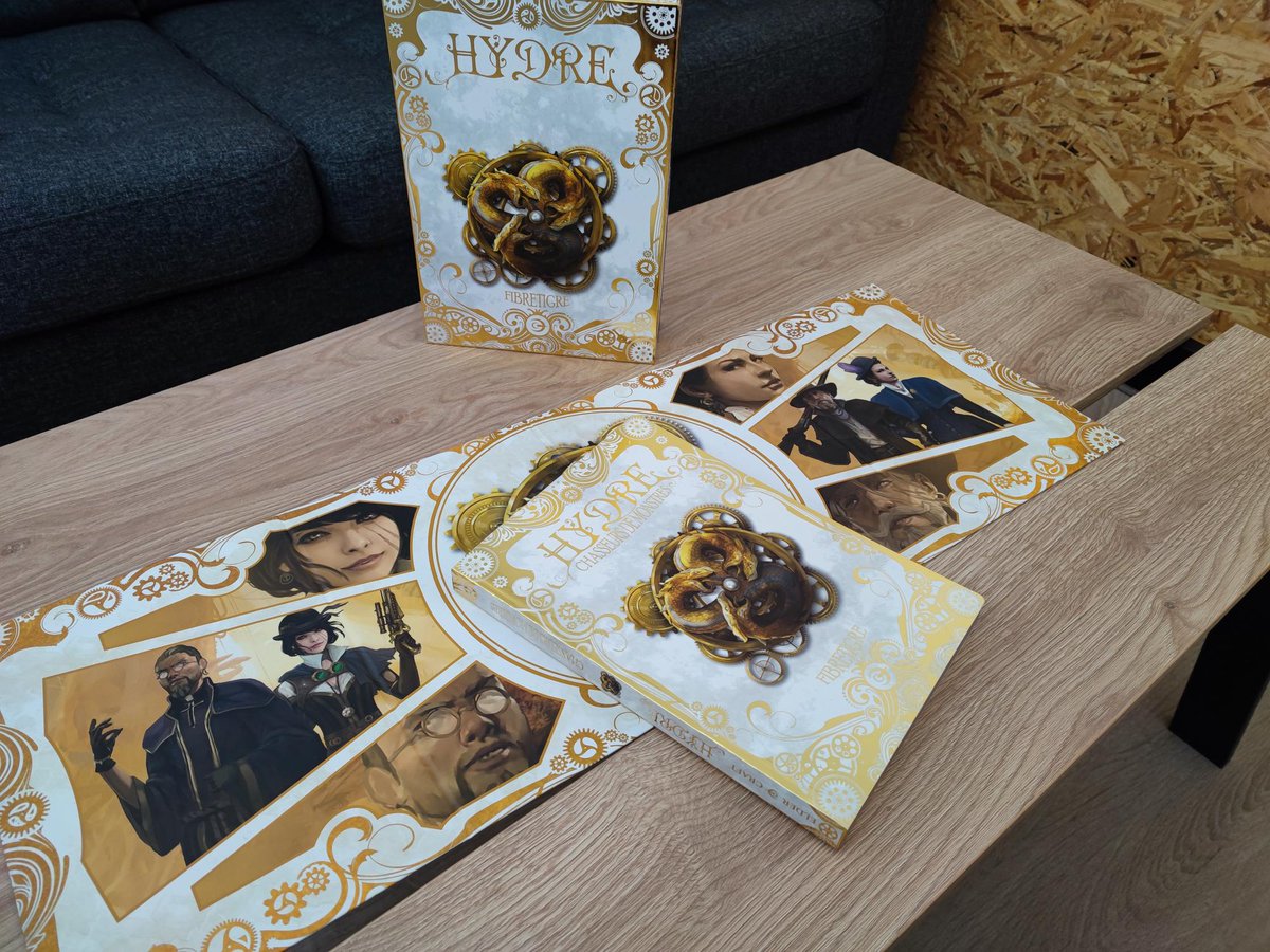 Le Barbu du Jeu de Rôle (sur Facebook et Twitter) a reçu son collector de la Game of Rôles Collection, et vous en dévoile toute la beauté de ces ouvrages !

Commandez dès maintenant votre exemplaire sur : elder-craft.com/collections