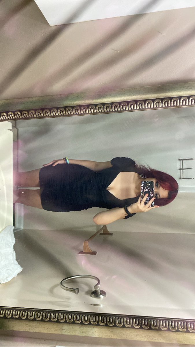 c0ll4rbones's tweet photo. honestly what bmi do i look like ? im 5'5 https://t.co/WH5Vi4iq4I