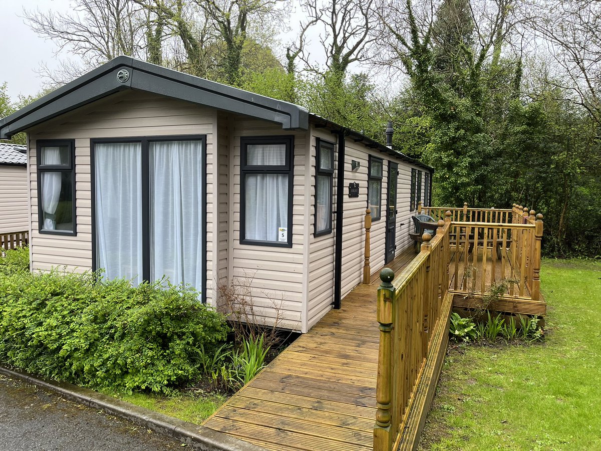 We traded our #touring #caravan for a #static #caravan check this out youtube.com/watch?v=lxbkI7…