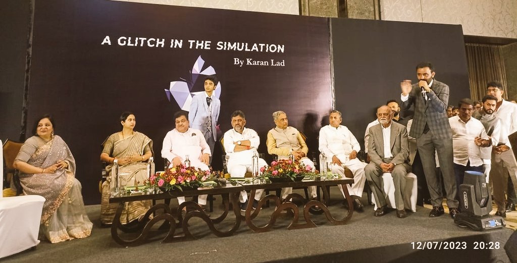 SantoshSLadINC's tweet photo. ನನ್ನ ಮಗ @iKaranLad ರಚಿಸಿರುವ 'A Glitch In The Simulation' ಪುಸ್ತಕ ಬಿಡುಗಡೆ ಸಮಾರಂಭ ಅದ್ಭುತವಾಗಿ ನಡೆಯಿತು.

ಒಬ್ಬ ತಂದೆಯಾಗಿ ತುಂಬ ಹೆಮ್ಮೆ ಹಾಗೂ ಖುಷಿ ನೀಡಿದ ಈ ಕಾರ್ಯಕ್ರಮ ಹಲವು ಅಪೂರ್ವ ಘಳಿಗೆಗಳಿಗೆ ಸಾಕ್ಷಿಯಾಯಿತು.

ಸಮಾರಂಭದಲ್ಲಿ ಮಾನ್ಯ ಉಪ ಮುಖ್ಯಮಂತ್ರಿಗಳಾದ ಶ್ರೀ @DKShivakumar, ಸಂಪುಟ ಸಹೋದ್ಯೋಗಿಗಳಾದ ಶ್ರೀ @MBPatil, ಶ್ರೀ @dineshgrao, ಶ್ರೀ @INCKHMuniyappa, ಶ್ರೀ @BZZameerAhmedK, ಶ್ರೀ @SBDarshanapur ಶ್ರೀ @NsBoseraju, ಶ್ರೀ @krishnabgowda, ಶ್ರೀಮತಿ @laxmi_hebbalkar ಶ್ರೀ @byrathi_suresh, ಡಾ. ಎಮ್ ಸಿ ಸುಧಾಕರ್,  ವಿಧಾನ ಪರಿಷತ್ ಸಭಾಪತಿ ಶ್ರೀ ಬಸವರಾಜ ಹೊರಟ್ಟಿ ಅವರು ಸೇರಿದಂತೆ ಹಲವು ಶಾಸಕ ಮಿತ್ರರು, ಸಿನಿಮಾ ಮಿತ್ರರು, ಆಪ್ತರು, ಬಂಧುಗಳು ಉಪಸ್ಥಿತರಿದ್ದರು.

#AGlitchInTheSimulation #BookLaunch #BookReleaseEvent