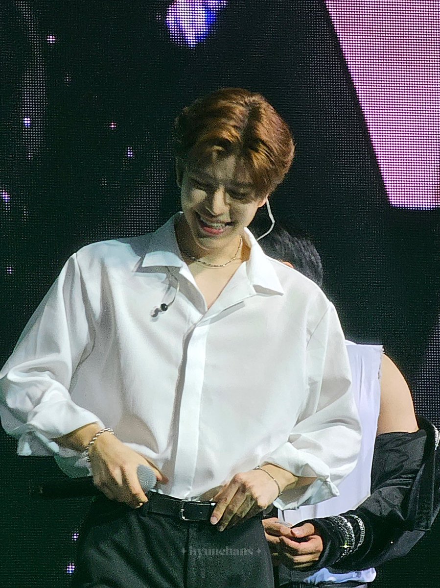 seungminphotos's tweet photo. what do you even know about seungmin in white button ups https://t.co/uC7hovIGLP