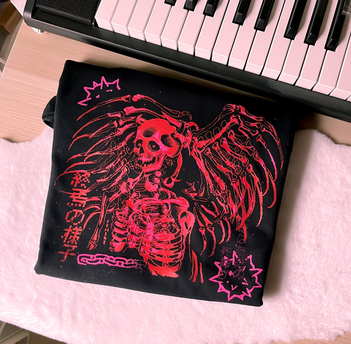 Shinigami! Black Tee - Limited edition
now up for sale 😈 link below

special airdrop awaiting for whomever gets one.