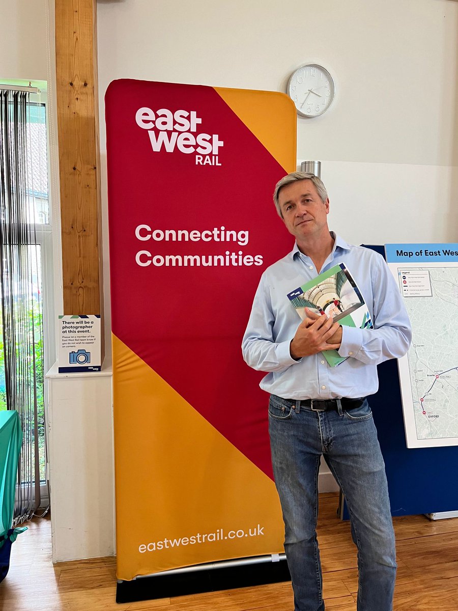 Great to chat to East West Rail in #Bicester today about the vital London Road crossing. I'll be working closely with @VictoriaPrentis as new plans are developed - we can't allow our town to be cut in half, and any new proposals need to work for local residents.