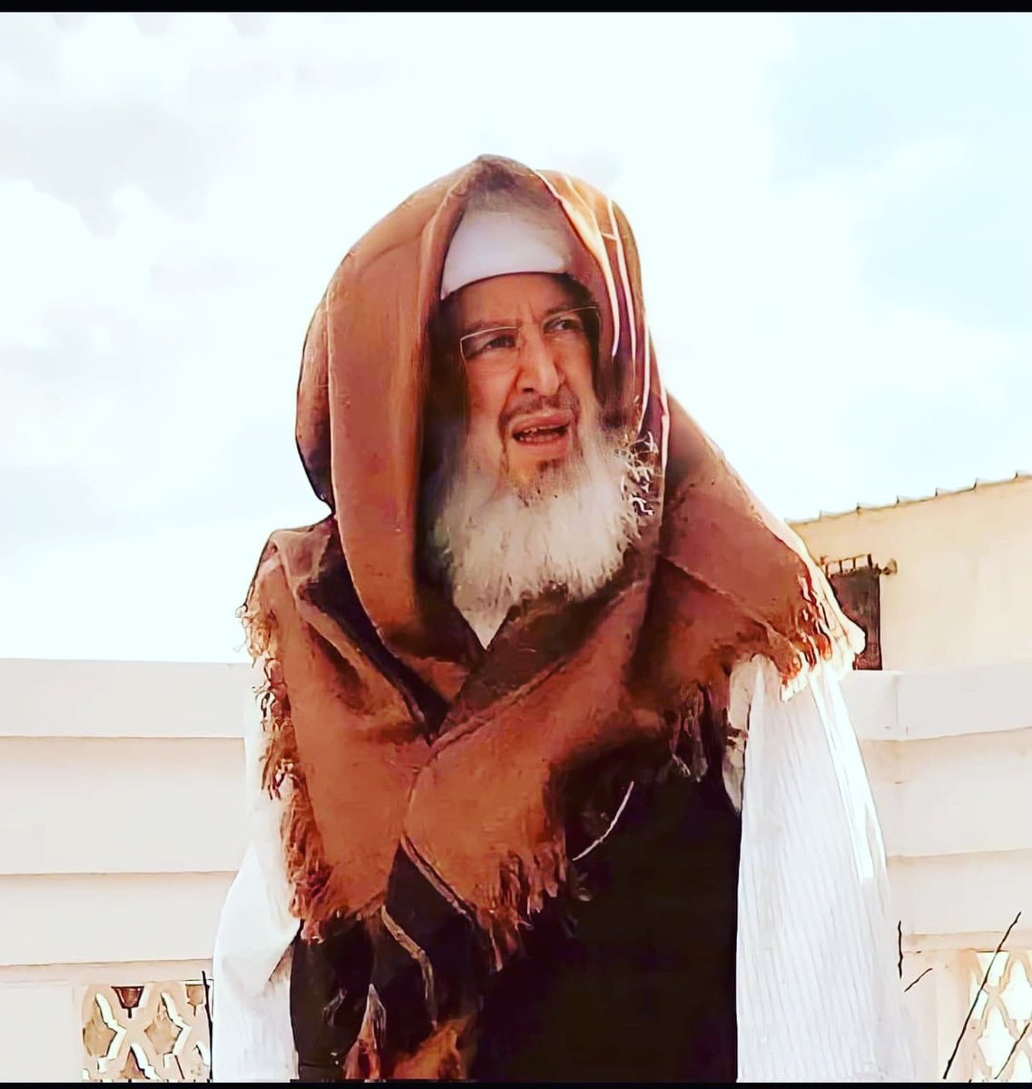 Nakşibendî-Hâlidi Meşâyihinden olan, Menzil Şeyhi Seyyid Abdülbaki Hazretleri vefât etti Allah şefaatlerine nail eylesin makamını âli eylesin dünyadan büyükler teker teker gidiyor Allah cc. âhirzaman ümmetine acısın. 
Âmin…