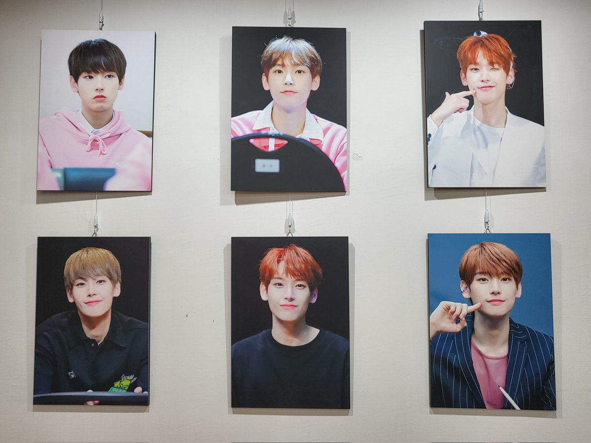 forKy_IS_9's tweet image. 액자로 인성이의 역사(?가 한눈에 보이는게 감덩포인트,,,💧큰공간 곳곳에 애정이 듬뿍 담겨져있었고 특히 성냥이가 넘 깜찍해서 아쥬 깨물어주고 싶었는데 마카롱은 품절돼버린🤦🏻‍♀️ 그래두 너무 행복했어여♥️

#WELCOME_TO_KITTYLAND