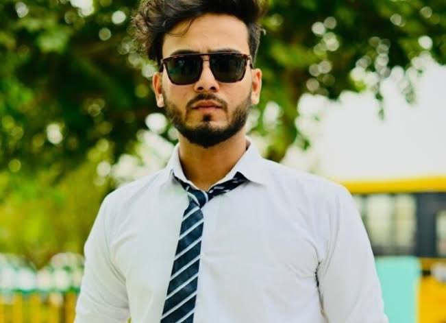 peepoye_'s tweet photo. Curious to know where the wave stands today in Bigg Boss OTT2..
Retweet 🔃 for Elvish Yadav
Like ❤️for Fukra Insaan https://t.co/thWp6NiL4Y