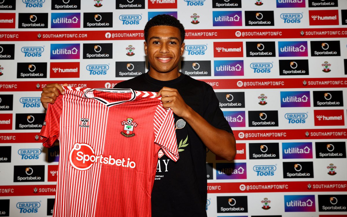 DeadlineDayLive's tweet photo. 📝 𝗗𝗘𝗔𝗟 𝗗𝗢𝗡𝗘: Southampton have signed Manchester City's Shea Charles on a four-year contract. 

Fee worth £10.5m rising to £15m in potential add-ons.

(Source: @SouthamptonFC) https://t.co/Lcb2qRN96V