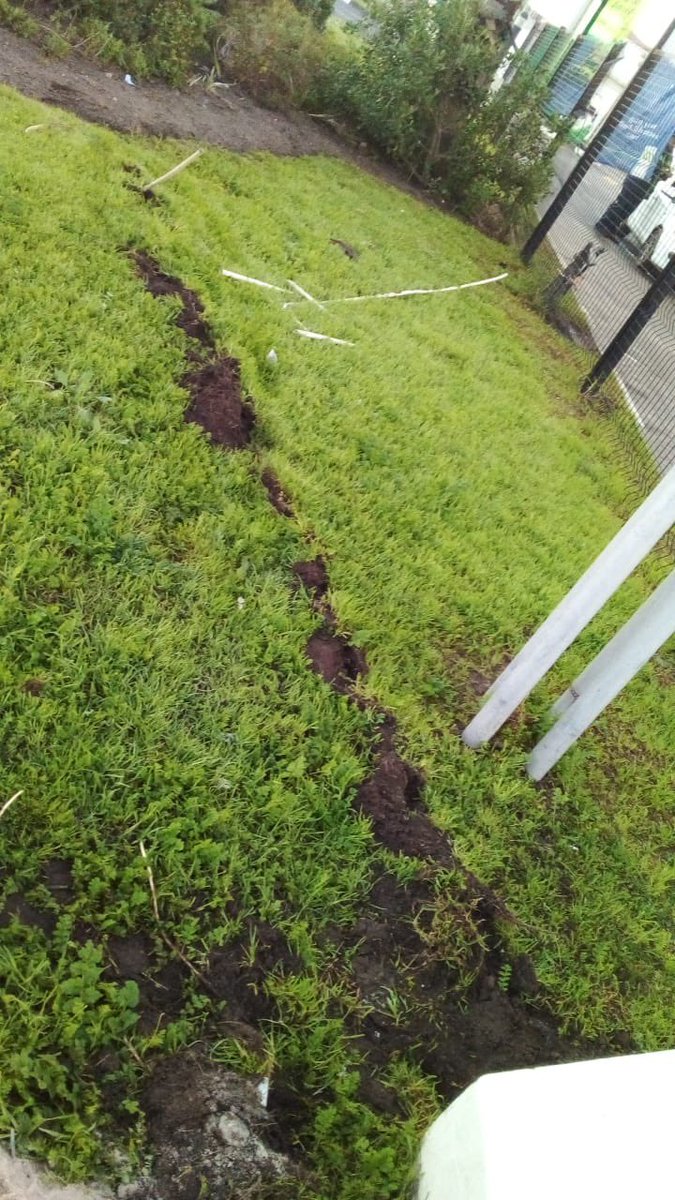 SachaduP's tweet photo. @geordinhl @ricardomackenzi @CityofCT @WesternCapeGov Cable theft at the BP, 1 Faure Marine Drive, Gordon’s Bay. 11 07 2023 https://t.co/toZLlIYYs0