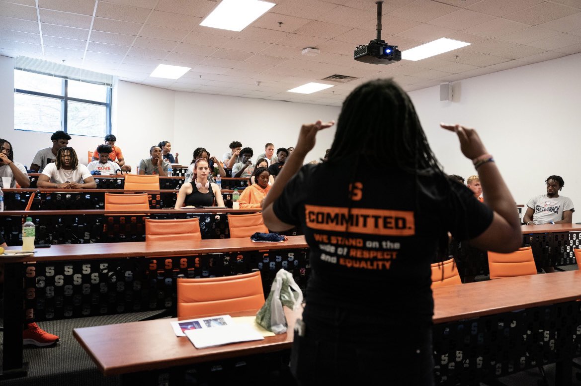 SyracuseSAE's tweet photo. Session 1 of Summer Bridge✔️ Welcoming our first-year student-athletes with intros to mental health performance & nutrition. Thank you to all the staff members who helped make the first session a success!🍊#SAEngage #GoOrange https://t.co/dBnCKax9GM
