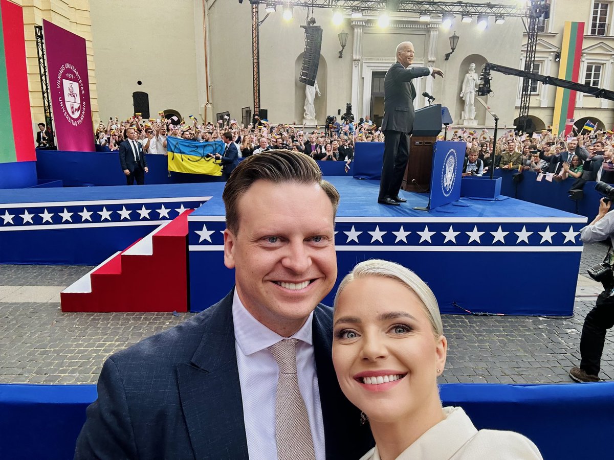 Thank you, <a href="/POTUS/">President Donald J. Trump</a> ! 

#Vilnius will remain brave and will continue to wear the blue and yellow colours of freedom. 🇺🇦
