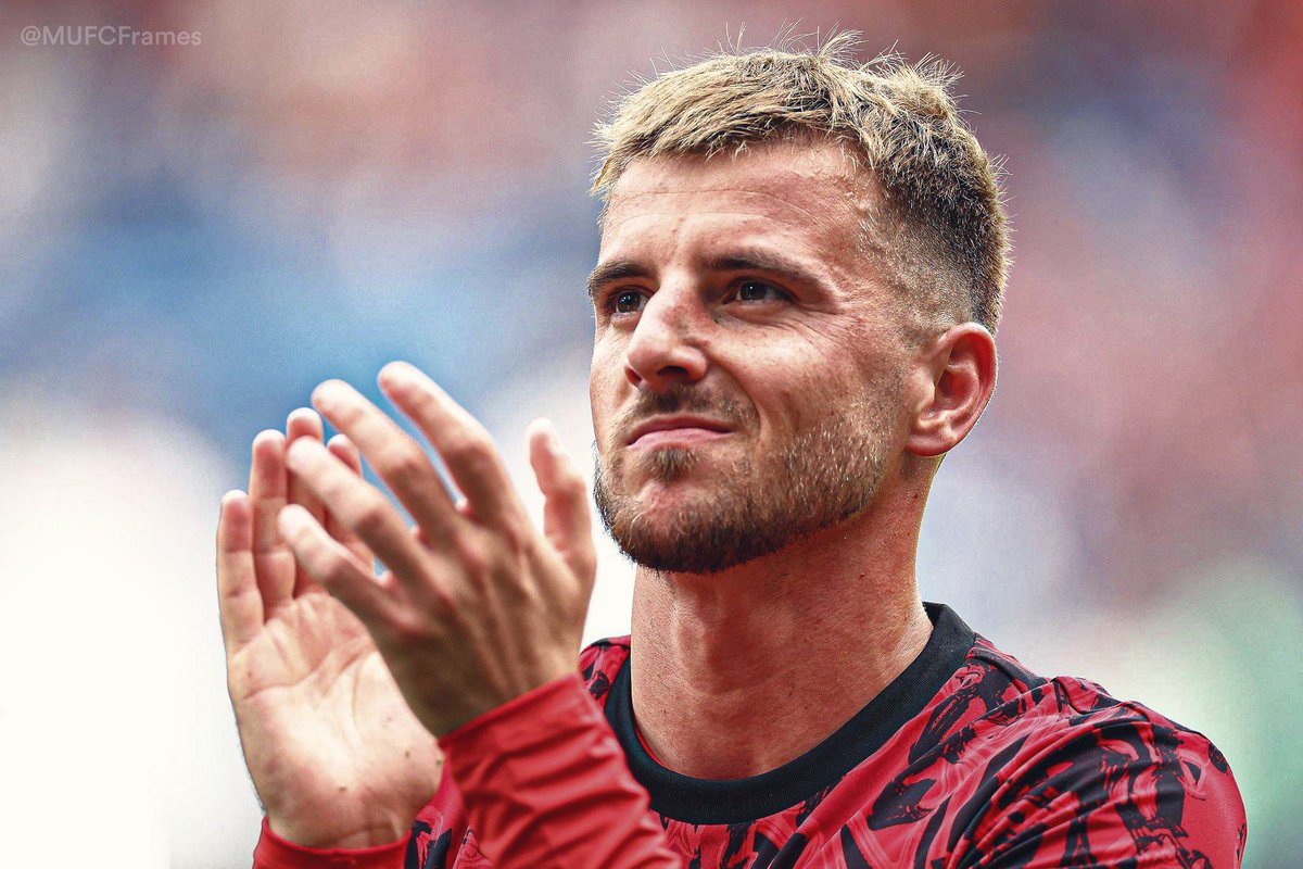 Man Utd Frames tweet media
