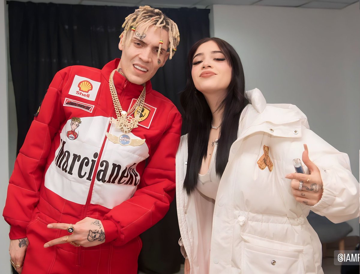 KatteyesSupport's tweet photo. Nuestra Katteyes ayer se presentó junto a Marcianeke en el Movistar Arena con su tema "No me dejes en visto" ✨ https://t.co/IBMH6QJCMN